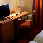 Logis Acacia Hotel 3*