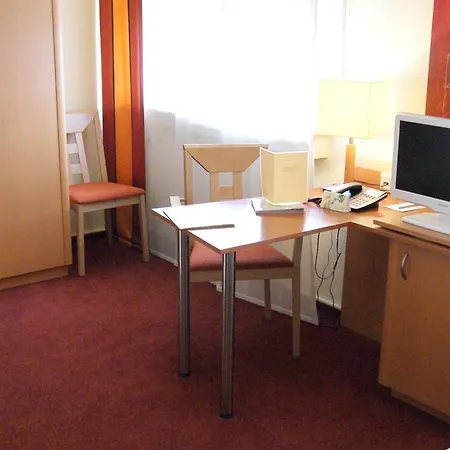 Hotel Logis Acacia Esch-Sur-Alzette