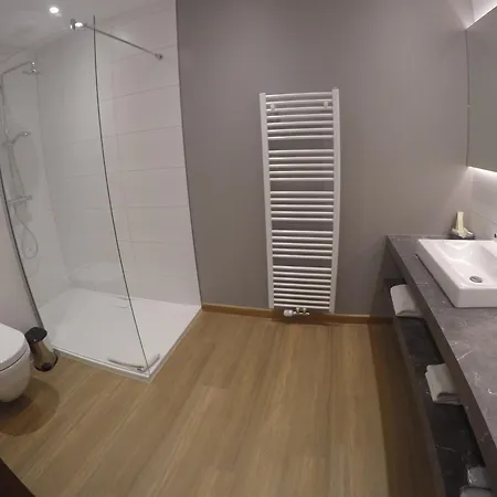 Logis Acacia Hotel 3*