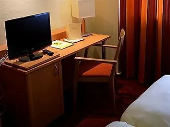 Logis Acacia Ξενοδοχείο 3*