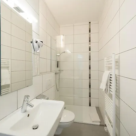 Logis Acacia 3*