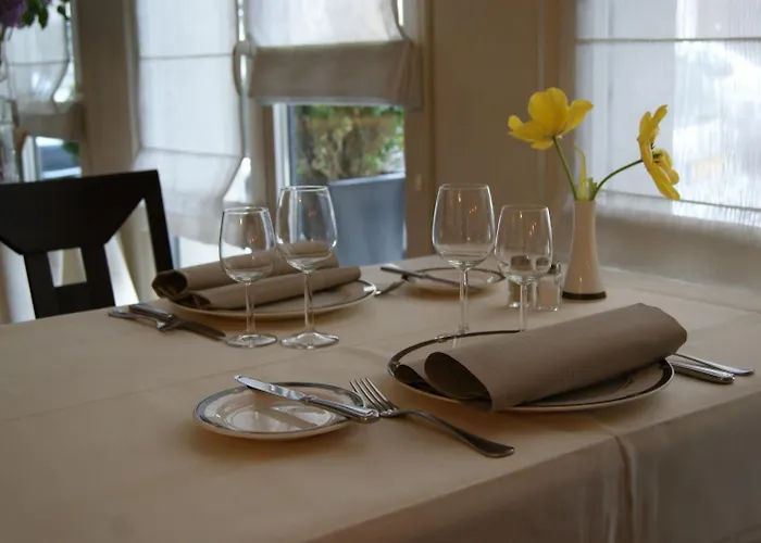 Logis Acacia Hotel 3*