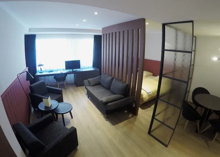 Hotel Logis Acacia Esch-Sur-Alzette