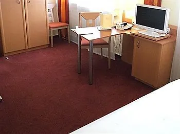 Hotel Logis Acacia 3*